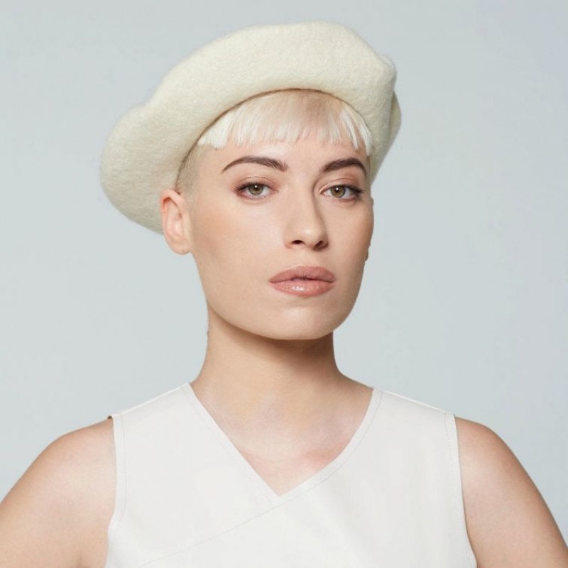 White A.S.98 Joan Women's hats | IL-RCHU39712